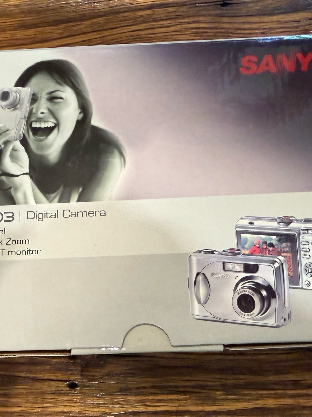SANYO VPC-503 Compact Digital Camera 5MP Silver 3x Zoom 2.4" LCD USB